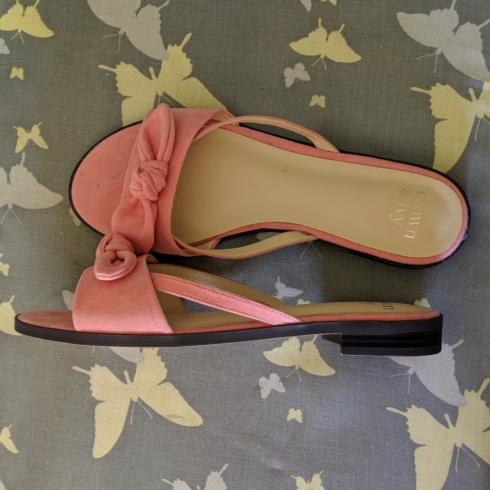 Crown & Ivy Coral Sandals